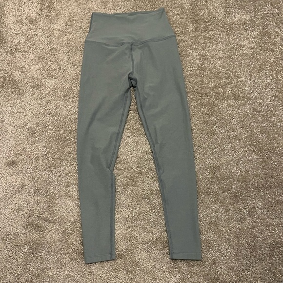 Beyond yoga Caught in the midi high waisted legging $88 small Dark tropic - Picture 4 of 12